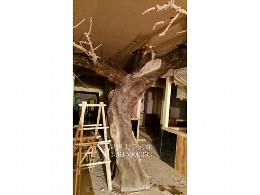 點擊查看詳細信息<br>標題：假樹內施工中 閱讀次數：1410